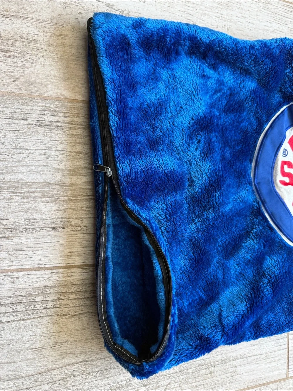 Plush Throw Cubs Pillowcase in Royal Blue